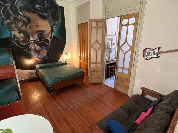 High Hostel Rosario : photo 7 de la chambre chambre familiale avec salle de bains privative