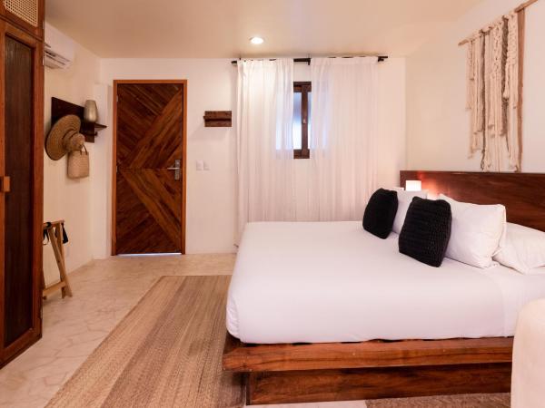 Mezzanine Boutique Hotel-Adults Only : photo 1 de la chambre hébergement sans vue 