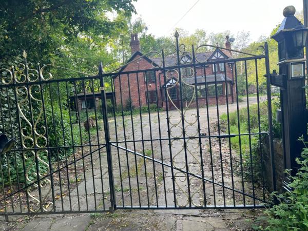 Rainsough Cottage Guest House - Shared Bathroom - Free Parking & WiFi : photo 9 de la chambre chambre double deluxe avec douche