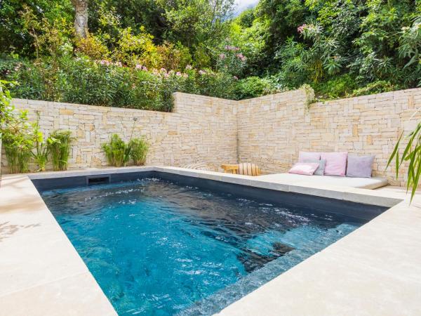 La Bastide d'Antoine : photo 2 de la chambre suite avec piscine privée