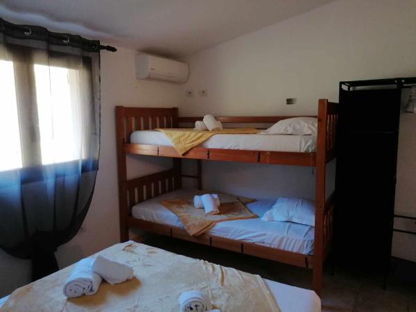 AUBERGE DE CANNEDDA : photo 1 de la chambre chambre quadruple confort