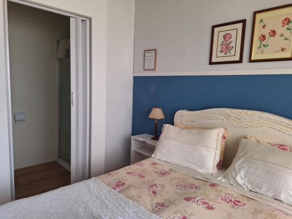 Villa Margarida : photo 5 de la chambre chambre lit queen-size - vue sur jardin