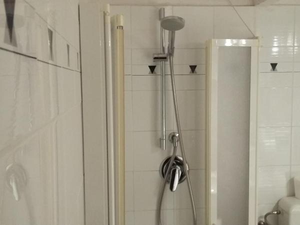 Hotel Monica : photo 2 de la chambre chambre triple