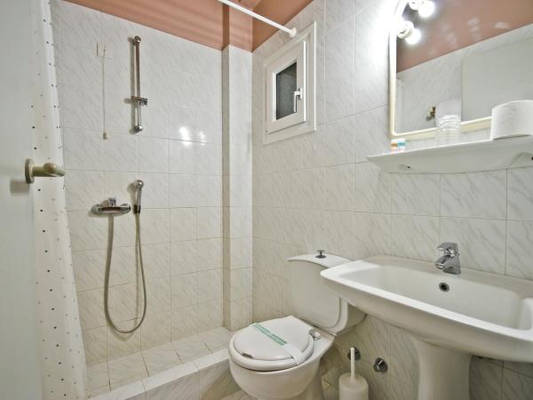 Hotel Coronis : photo 4 de la chambre chambre lits jumeaux avec vue sur ville