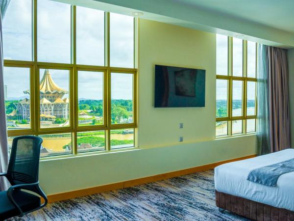 The Waterfront Hotel Kuching : photo 4 de la chambre club floor 2 bedroom suite