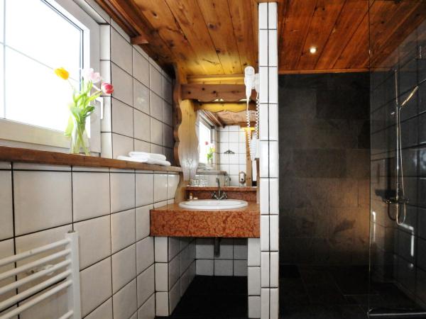 Alp Art Hotel Götzens : photo 3 de la chambre chambre triple