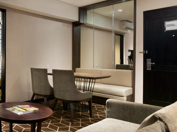 Swiss-Belinn Tunjungan Surabaya : photo 2 de la chambre suite