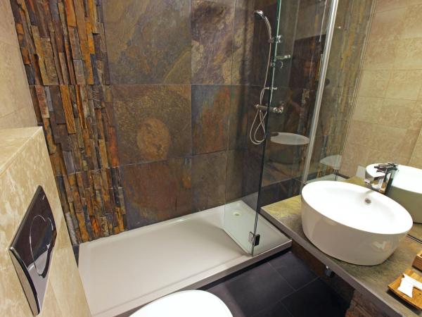 Alp Art Hotel Götzens : photo 3 de la chambre chambre quadruple