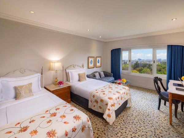 Taj Palace, New Delhi : photo 1 de la chambre superior room twin bed diplomatic enclave view