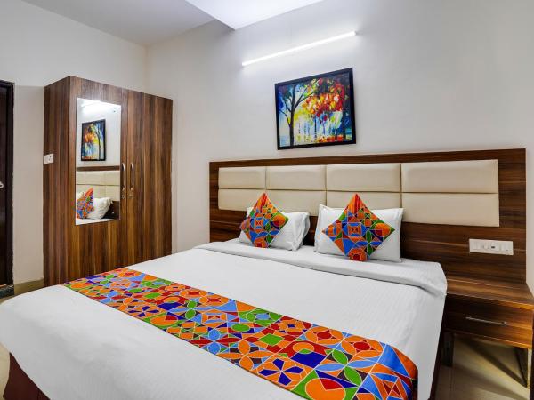 FabHotel Astra Electronic City : photo 2 de la chambre (sanitised) superior double room