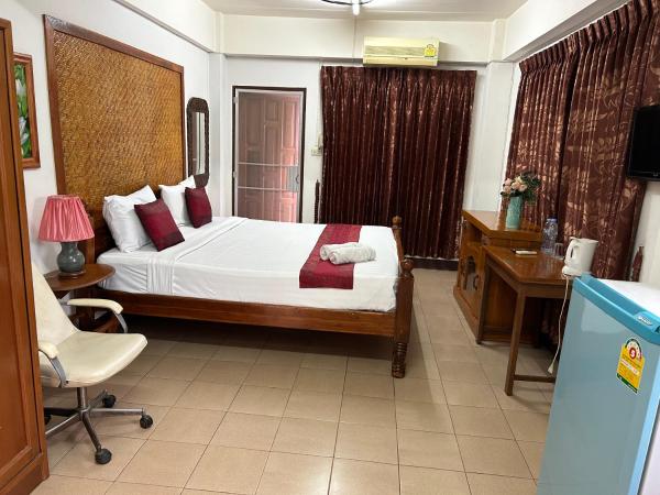 Saithong House : photo 10 de la chambre chambre double deluxe avec balcon