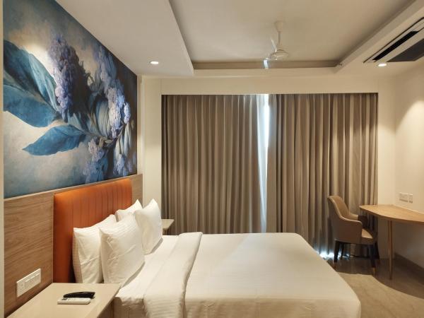 Alivaa Hotel Gurugram Sohna Road City Center : photo 4 de la chambre chambre supérieure lit queen-size