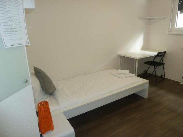 Résidence Hôtelière Louise : photo 3 de la chambre chambre simple