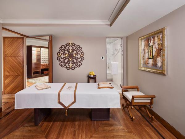 Taj Palace, New Delhi : photo 6 de la chambre presidential suite king bed pool view