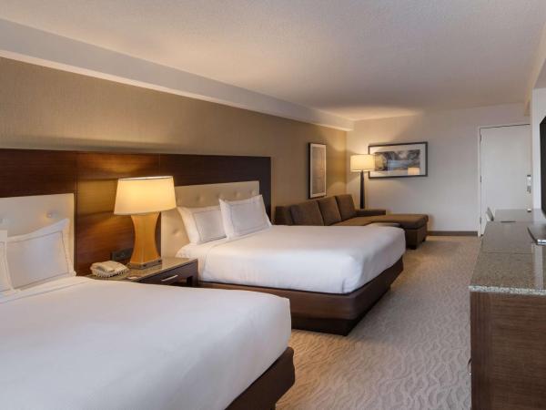 DoubleTree by Hilton Washington DC - Crystal City : photo 1 de la chambre chambre d'angle avec 2 lits doubles