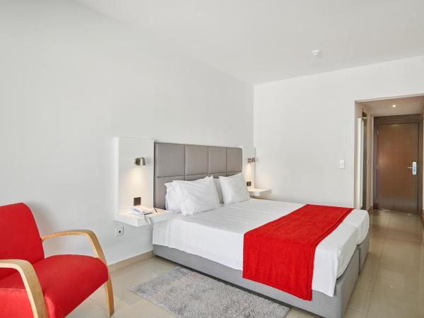 Rocamar Exclusive Hotel & Spa - Adults Only : photo 6 de la chambre chambre lits jumeaux standard avec balcon ou terrasse - vue sur terres