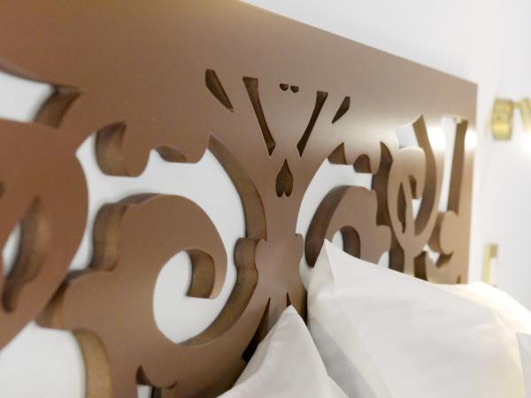 Elaia-Fos : photo 9 de la chambre suite deluxe avec lit king-size