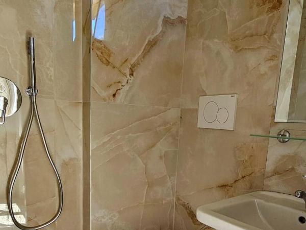 Hotel Busignani : photo 7 de la chambre chambre triple