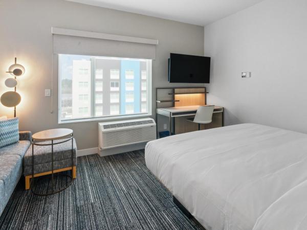 TownePlace Suites Jacksonville Airport : photo 5 de la chambre studio lit king-size avec canapé-lit