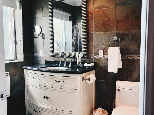 Hotel Kutuma : photo 10 de la chambre suite junior avec un lit king-size