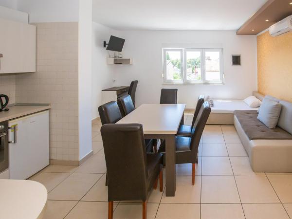 Villa Monsena : photo 4 de la chambre appartement 1 chambre confort avec vue sur la mer