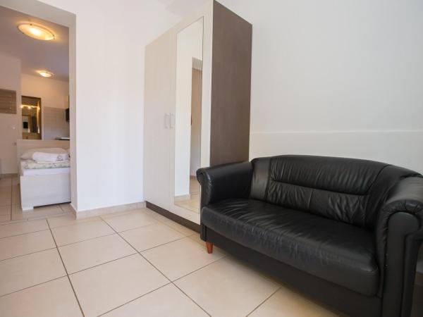 Villa Monsena : photo 8 de la chambre chambre double standard - vue sur mer