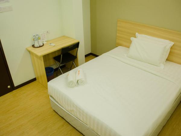 1Orange Hotel Sri Petaling : photo 6 de la chambre chambre standard lit queen-size