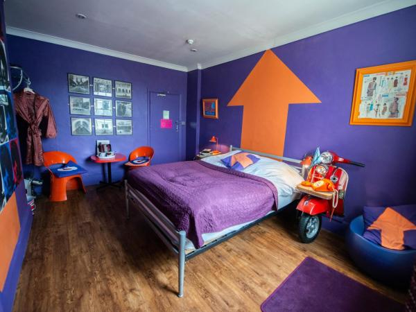 Hotel Pelirocco : photo 1 de la chambre chambre double - modrophenia