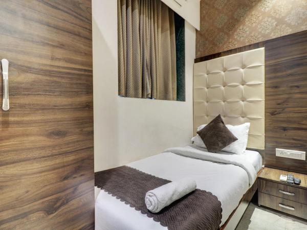 Hotel A. K. International - Fort : photo 8 de la chambre chambre triple deluxe