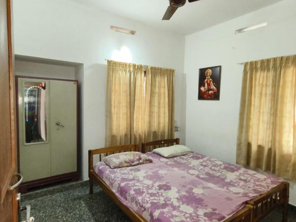 Prems Homestay : photo 2 de la chambre chambre double standard avec ventilateur