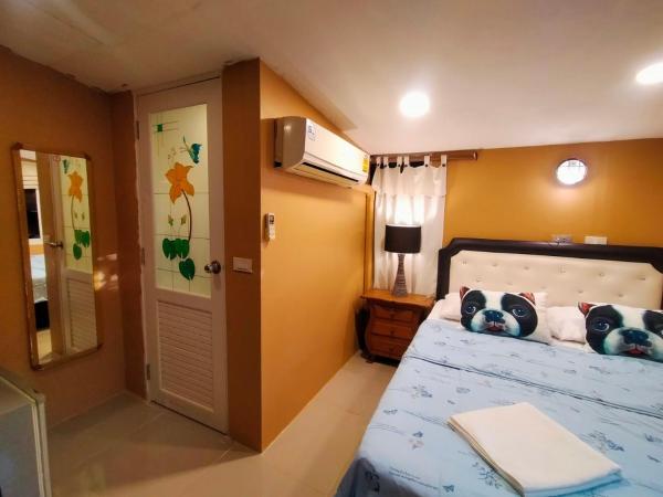 Ruenthip Homestay : photo 4 de la chambre chambre standard lit queen-size
