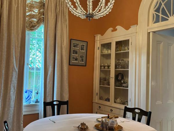 The Happy Place #1 : photo 8 de la chambre chambre double deluxe avec baignoire