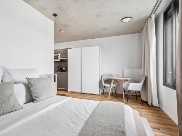 Habyt-The Waterfront : photo 5 de la chambre urban studio - disability access