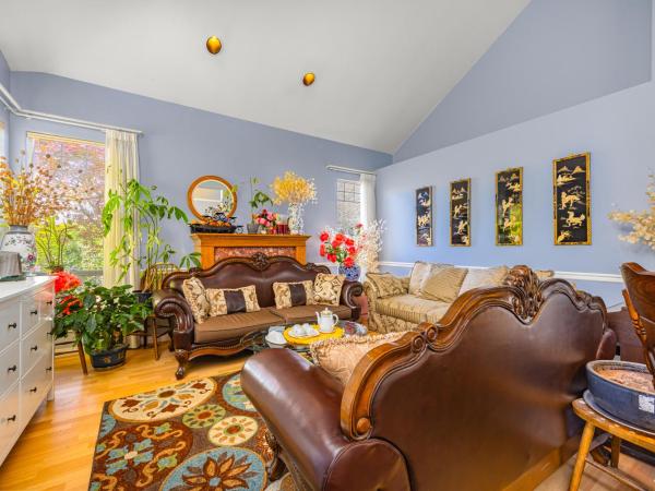 Charming Family Hotel : photo 9 de la chambre chambre avec 2 grands lits queen-size