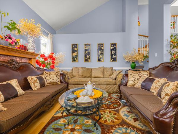 Charming Family Hotel : photo 10 de la chambre chambre avec 2 grands lits queen-size