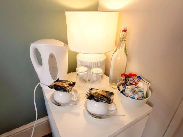 The Green W7 : photo 3 de la chambre chambre double avec salle de bains privative