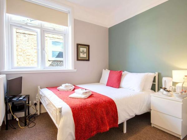 The Green W7 : photo 1 de la chambre chambre double avec salle de bains privative