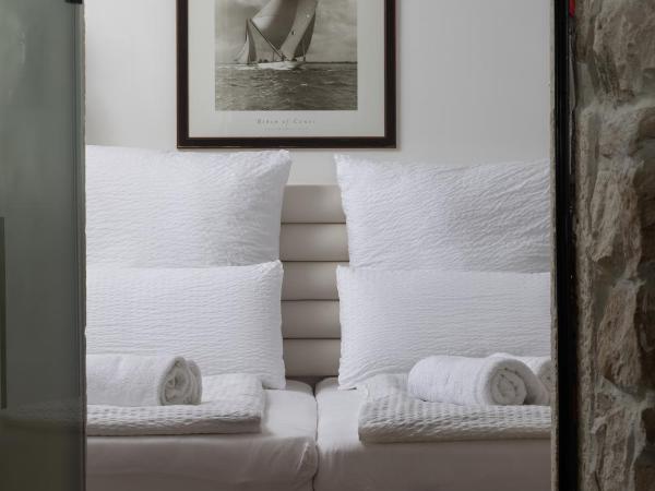 NEW - Casa Columba - 4 Star Luxury Rooms with Outdoor Pool & Private Garden : photo 8 de la chambre appartement 1 chambre de luxe - vue sur jardin