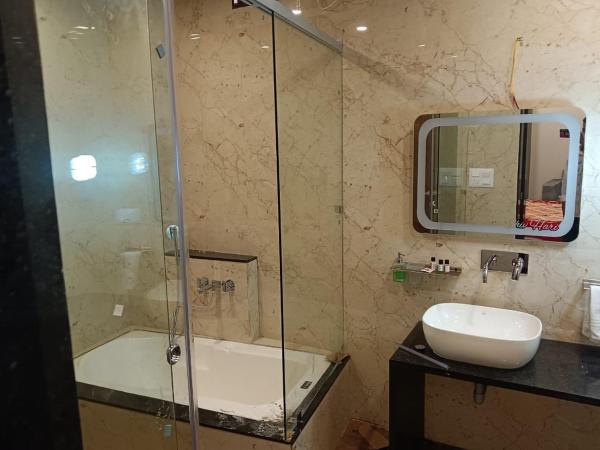 Shiv Hari heritage : photo 3 de la chambre suite deluxe avec lit king-size