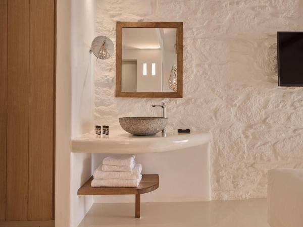 Olvos Luxury Suites Mykonos : photo 6 de la chambre junior suite with private pool (phoebus)
