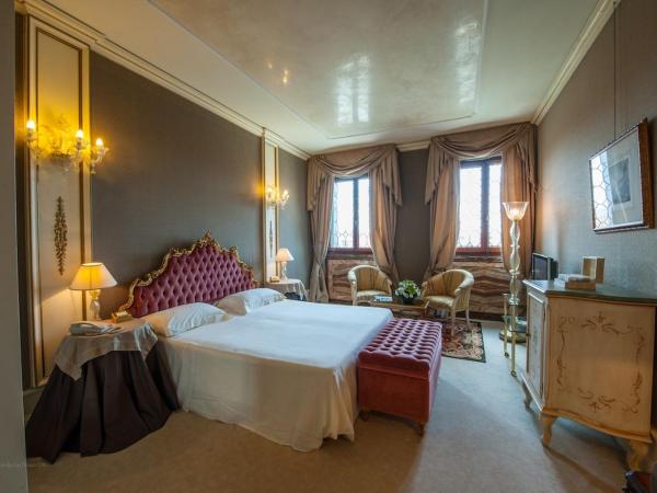 Ca' Sagredo Hotel : photo 1 de la chambre chambre double deluxe - vue sur grand canal