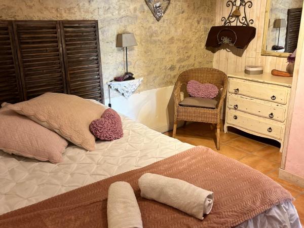 La Naomath - Maison d'hôtes, Hébergement insolite & Gîte : photo 2 de la chambre chambre double