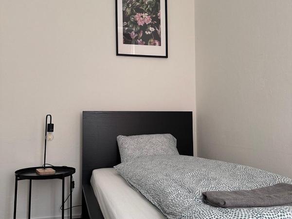 Black Style ROOMS Moravske namesti : photo 9 de la chambre chambre triple avec balcon