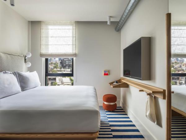 The StandardX, Melbourne : photo 1 de la chambre hébergement lit king-size standard