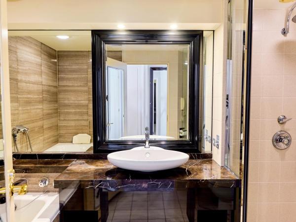 InterContinental Tokyo Bay, an IHG Hotel : photo 1 de la chambre classic twin room club lounge access with river view