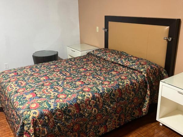 King Motel : photo 8 de la chambre chambre lit queen-size deluxe