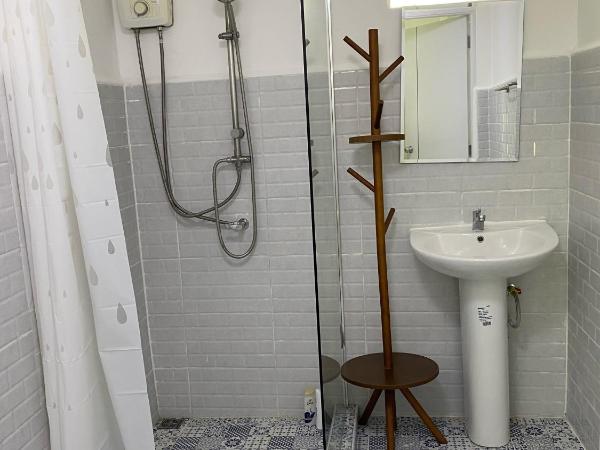 The Campster Kanchanaburi : photo 8 de la chambre room river front