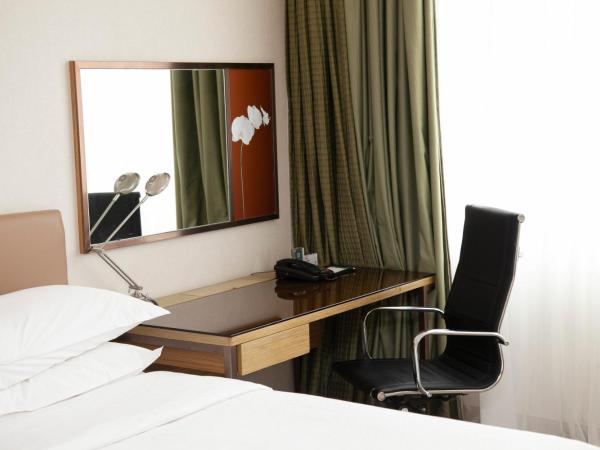 Four Points by Sheraton Shanghai, Daning : photo 1 de la chambre chambre lit king-size confortable