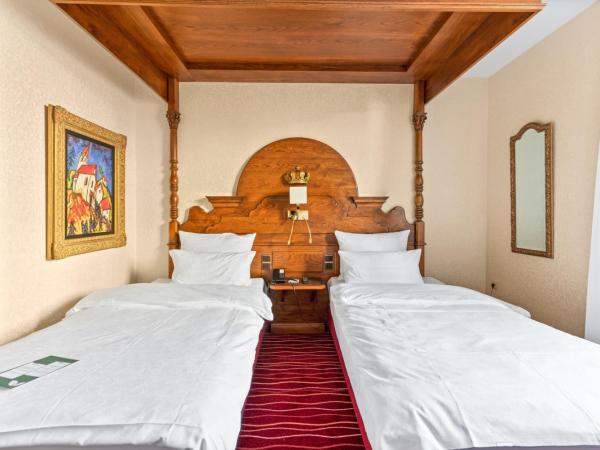 KING's Hotel First : photo 8 de la chambre chambre double