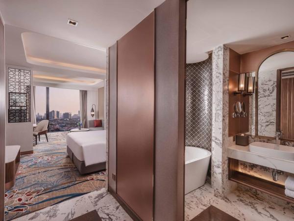 Valia Hotel Bangkok : photo 9 de la chambre suite lit king-size deluxe avec accès au salon club